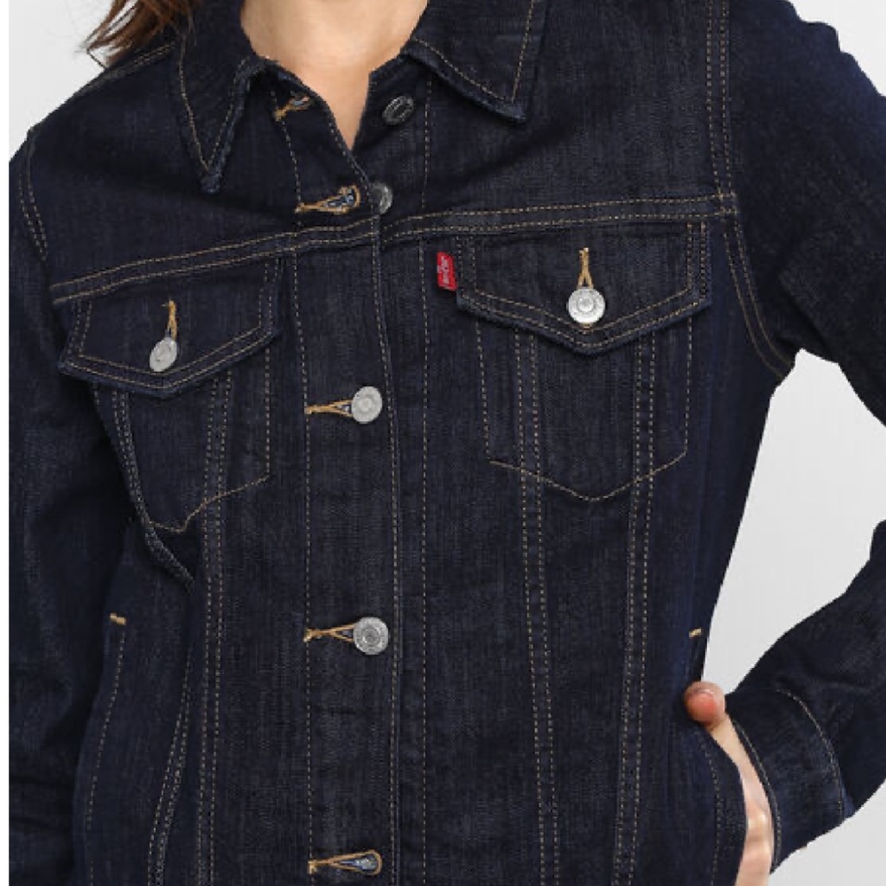 Levi's jacket  Trucker is a classic jacket - Picture 5 of 5